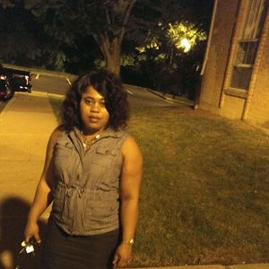 Meet your Posher, Carine